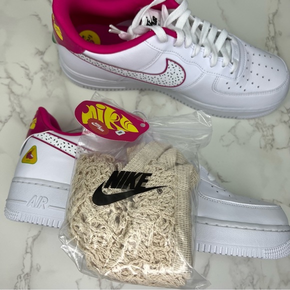 Nike Air Force 1 Low ‘07 LX 💞 - Picture 12 of 16